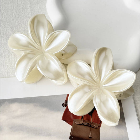 Glossy Plumeria Hair Claws